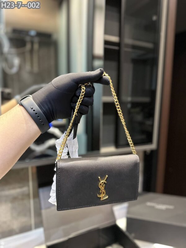 SAINT LAURENT UPTOWN YSL PLAQUE GRAINED LEATHER 18CM - Image 10