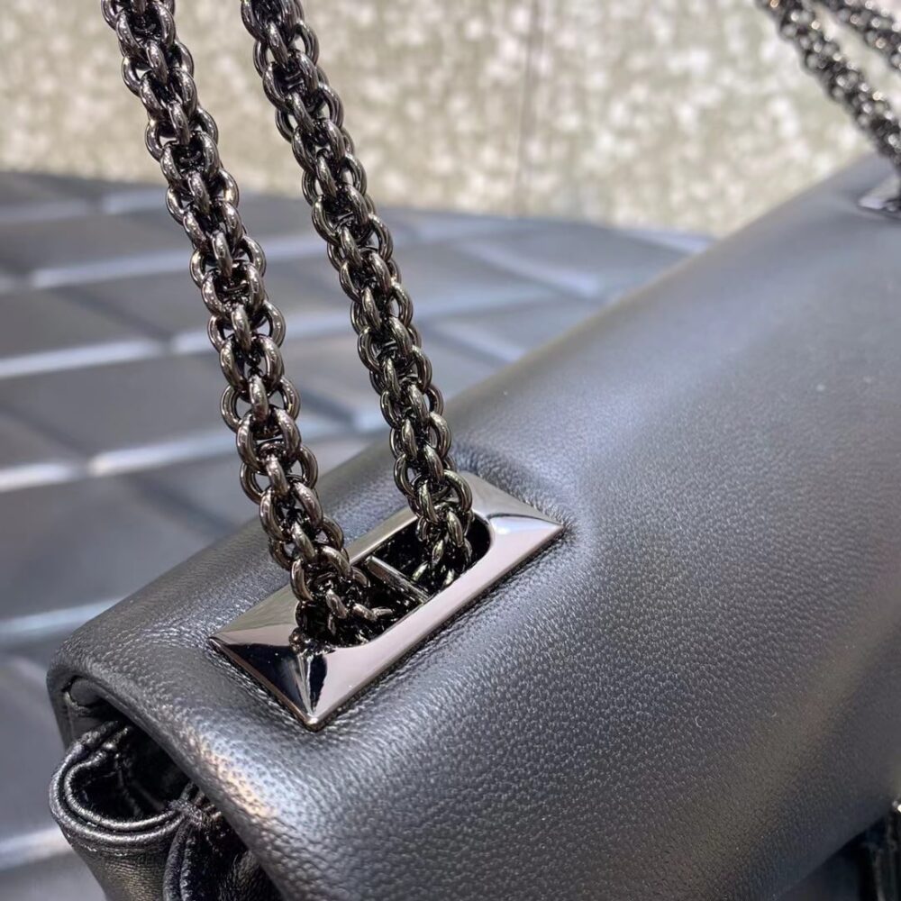 VALENTINO SMALL ONE STUD NAPPA HANDBAG WITH CHAIN AND TONE ON TONE STUD BLACK 19CM 1W2B0K21UZR 0NO - Image 2