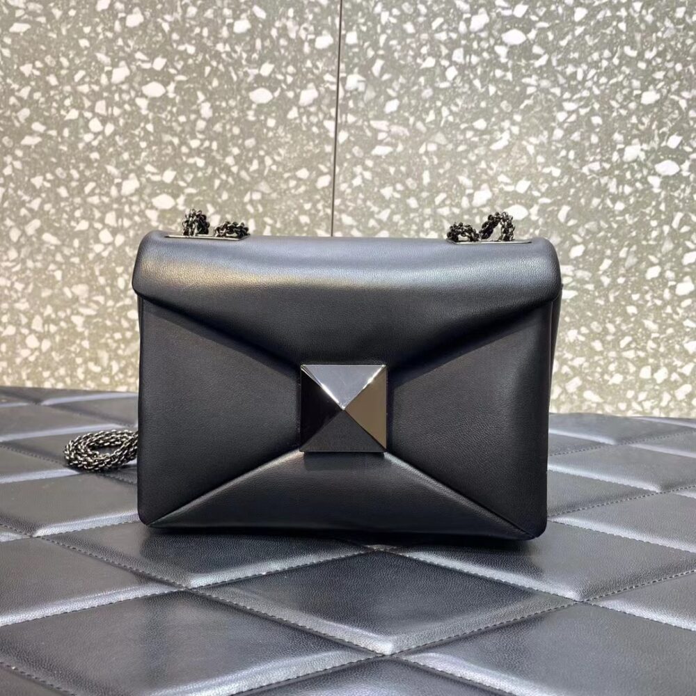 VALENTINO SMALL ONE STUD NAPPA HANDBAG WITH CHAIN AND TONE ON TONE STUD BLACK 19CM 1W2B0K21UZR 0NO - Image 4