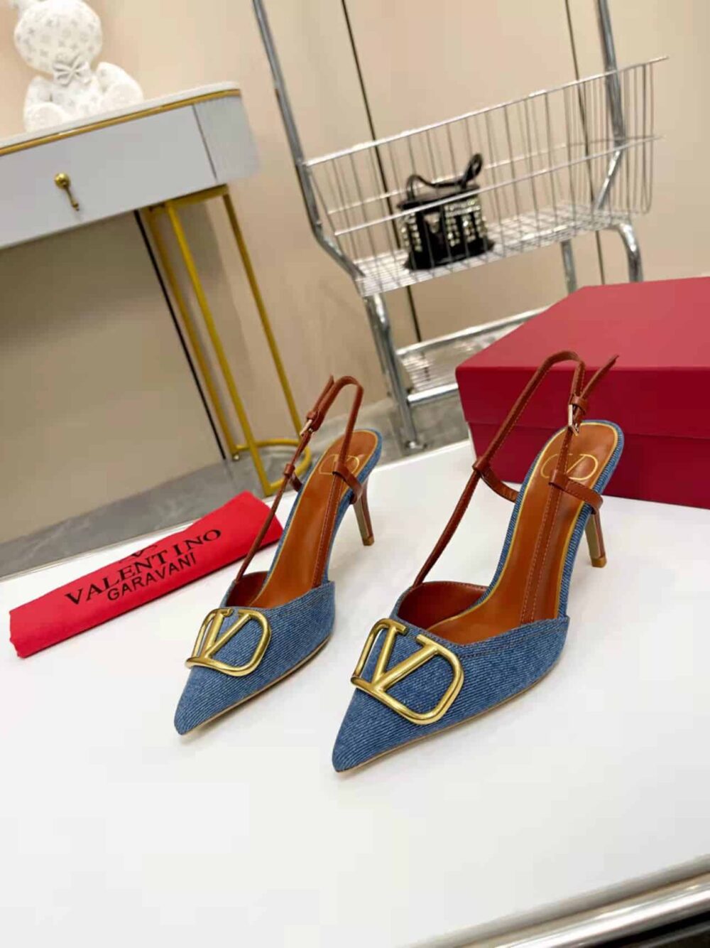 VALENTINO GARAVANI VLOGO DENIM SLINGBACK PUMPS DENIM - Image 9