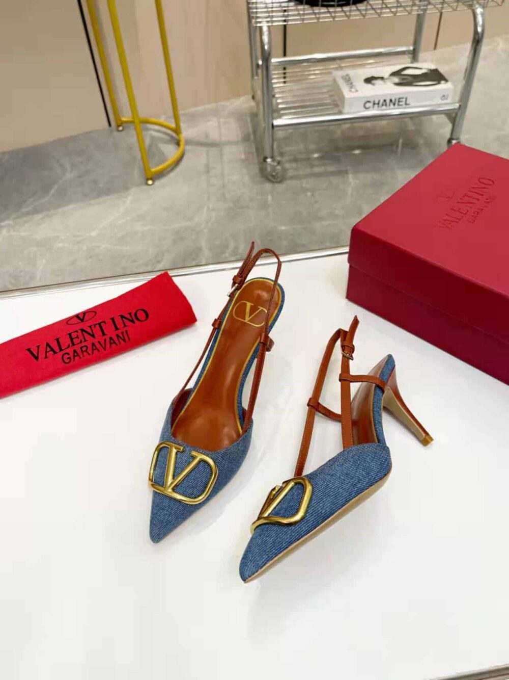 VALENTINO GARAVANI VLOGO DENIM SLINGBACK PUMPS DENIM - Image 10