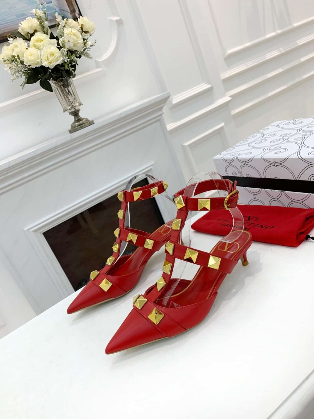 VALENTINO GARAVANI ROMAN STUD KITTEN HEEL PUMPS RED - Image 3