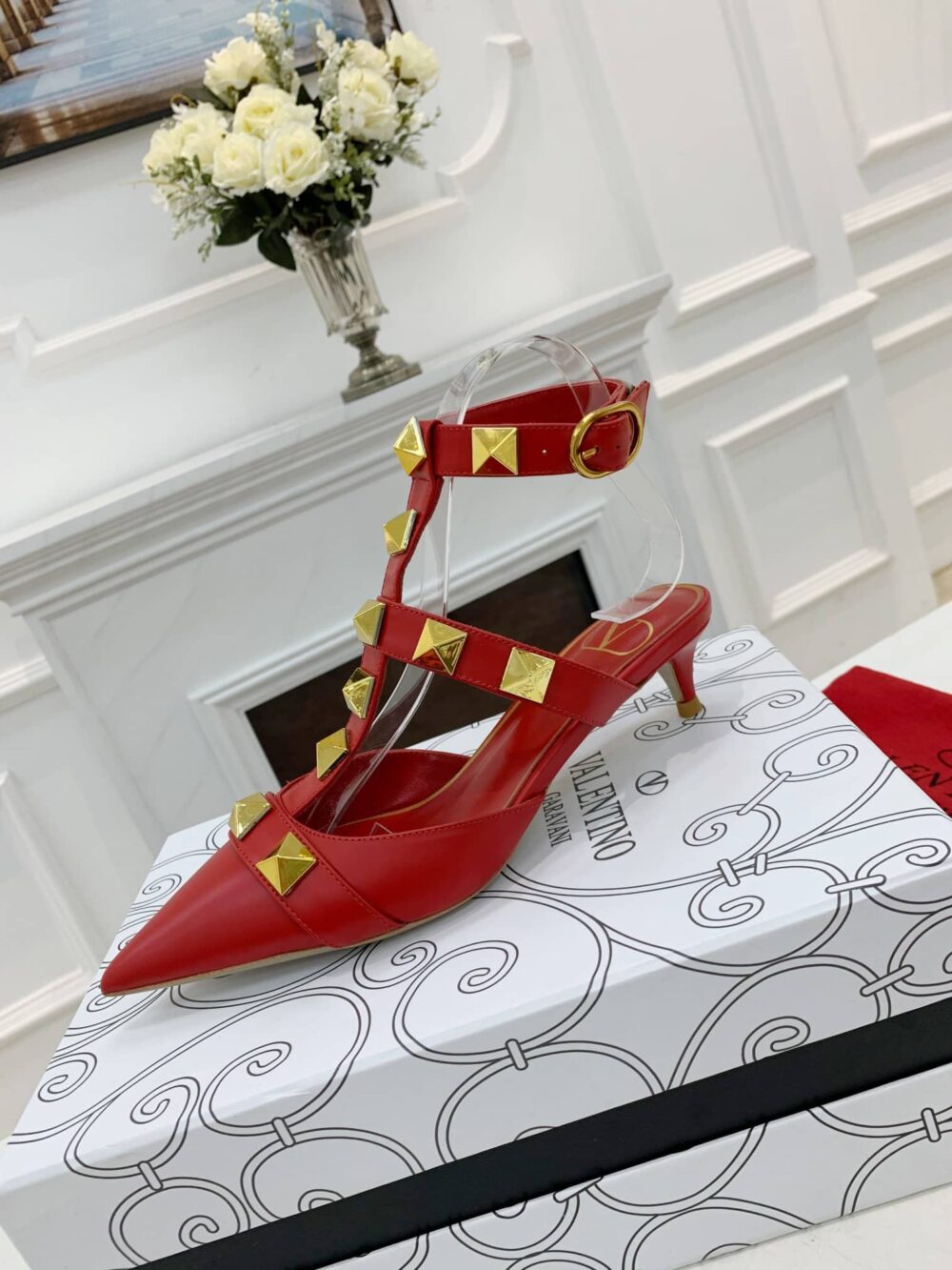 VALENTINO GARAVANI ROMAN STUD KITTEN HEEL PUMPS RED - Image 8