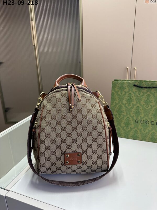 GUCCI SUPREME CANVAS BACKPACK BEIGE 29CM - Image 2