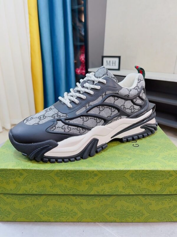 GUCCI GG MEN’S SNEAKER RUBBER LEATHER GREY - Image 2