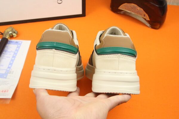 GUCCI GG SNEAKER LEATHER IN BEIGE AND GREEN - Image 2