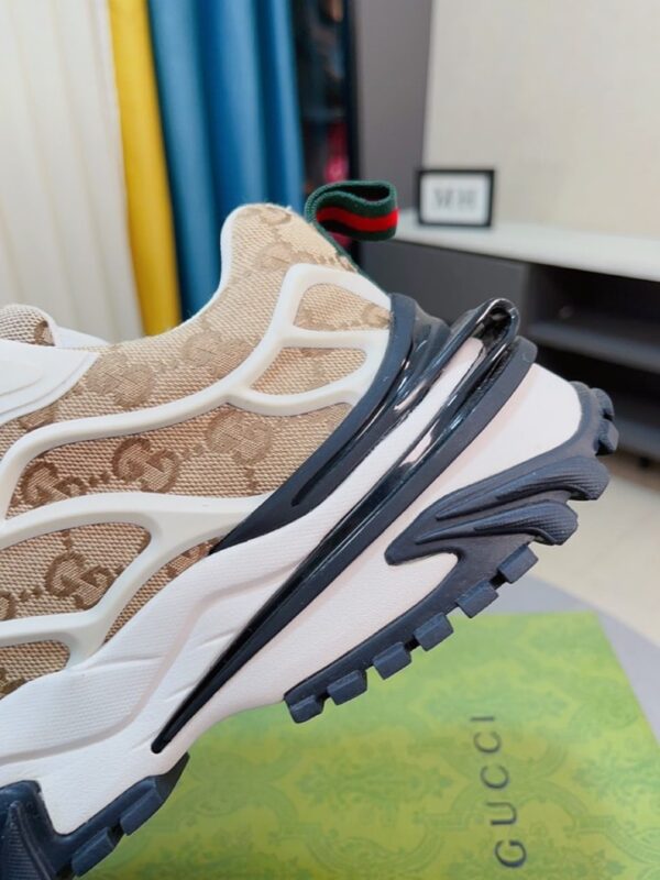 GUCCI GG MEN’S SNEAKER RUBBER LEATHER BEIGE - Image 4