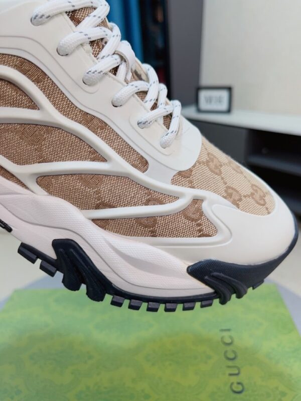 GUCCI GG MEN’S SNEAKER RUBBER LEATHER BEIGE - Image 3