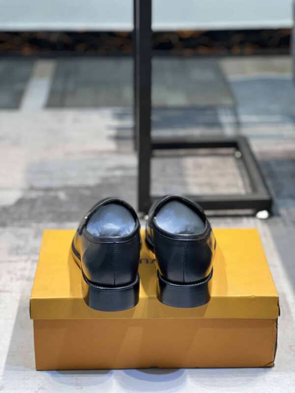 LOUIS VUITTON LOAFERS BLACK - Image 2