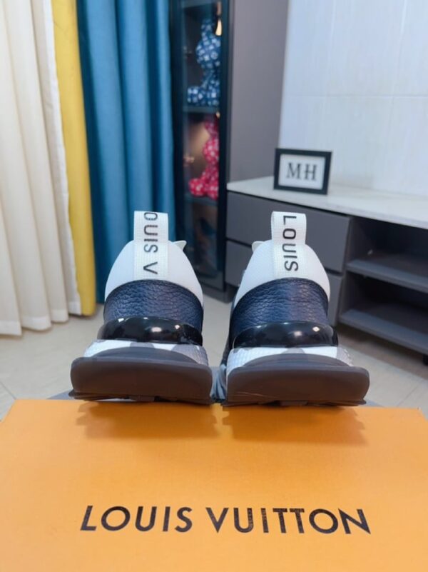 LOUIS VUITTON SNEAKER BE TO ONE BLUE - Image 2