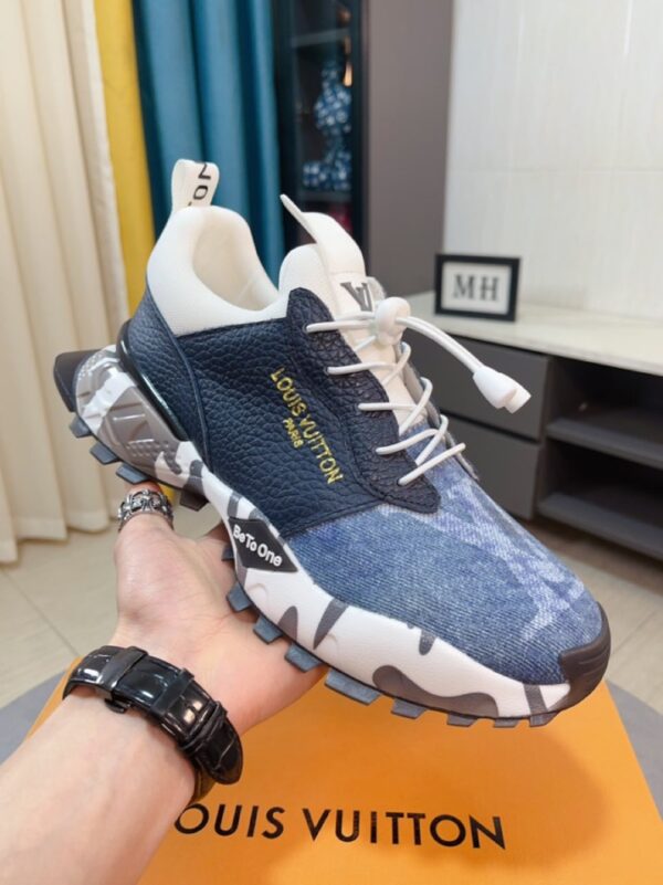 LOUIS VUITTON SNEAKER BE TO ONE BLUE - Image 8