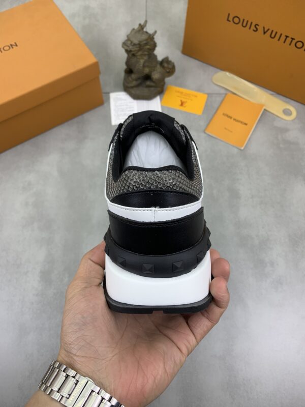 LOUIS VUITTON LV MONOGRAM LEATHER SNEAKER IN WHITE AND BROWN - Image 5