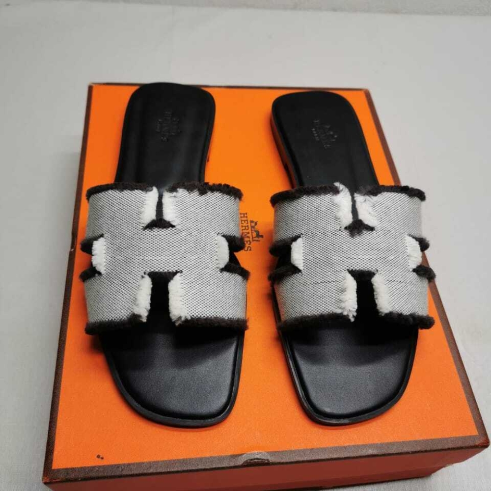 HERMES ORAN SANDAL BLACK H231095Z PN360 - Image 2