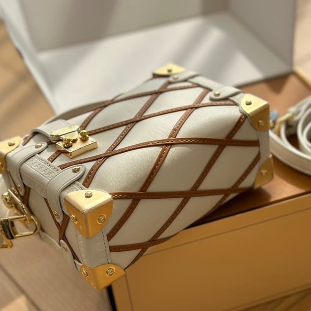 LOUIS VUITTON SIDE TRUNK PM CRÈME BEIGE 19CM M25216 - Image 5