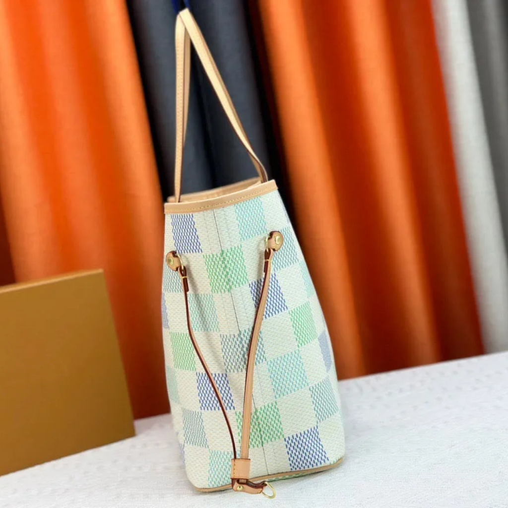 Louis Vuitton Neverfull MM Damier Canvas Pistachio 31Cm - Image 4