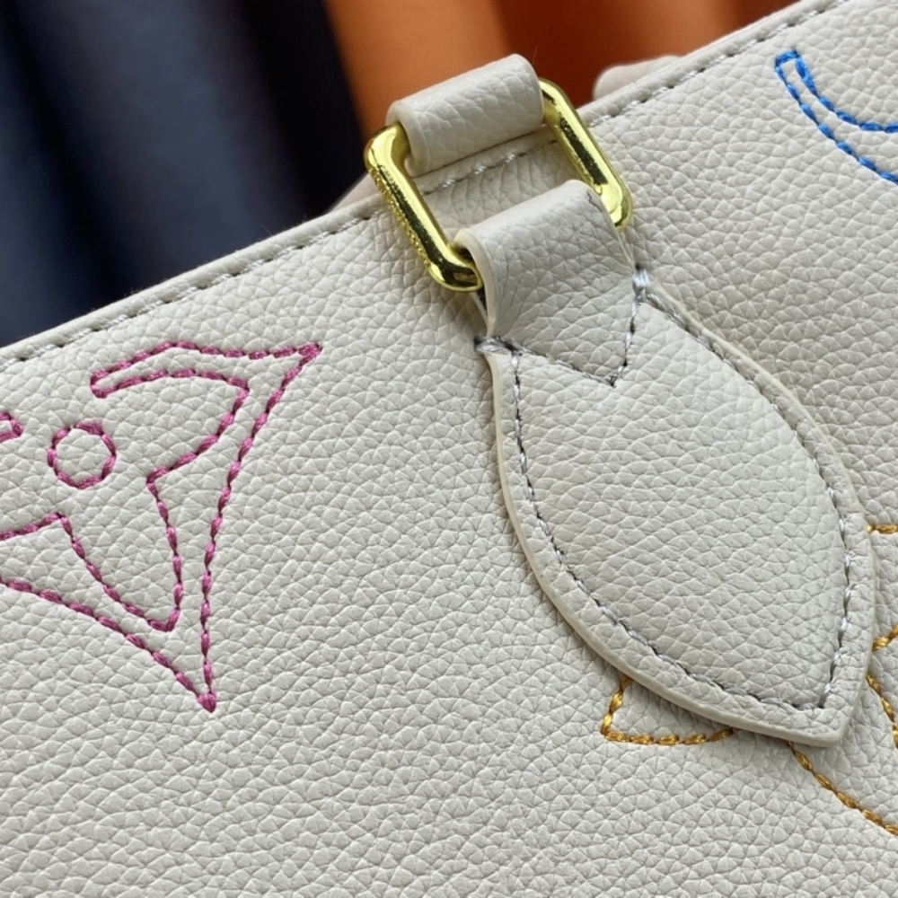 LOUIS VUITTON ONTHEGO PM MONOGRAM PATTERN BEIGE 25CM M46629 - Image 5