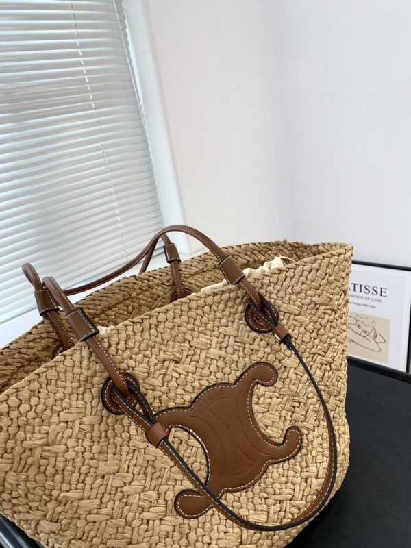 CELINE TRIOMPHE PANIER IN RAFFIA AND LEATHER TAN 31CM - Image 4