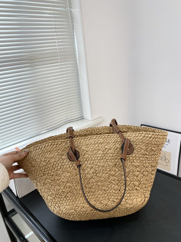 CELINE TRIOMPHE PANIER IN RAFFIA AND LEATHER TAN 31CM - Image 7