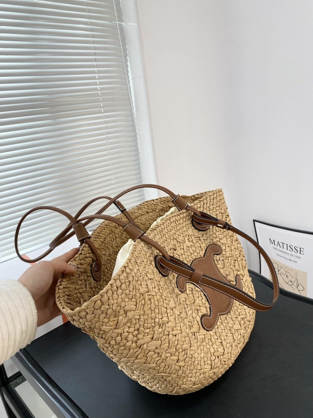 CELINE TRIOMPHE PANIER IN RAFFIA AND LEATHER TAN 31CM - Image 8