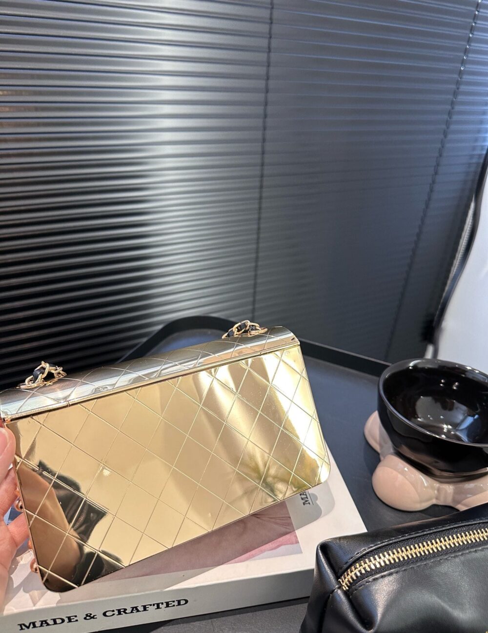 CHANEL FLAP BAG GOLD METAL 18CM - Image 6
