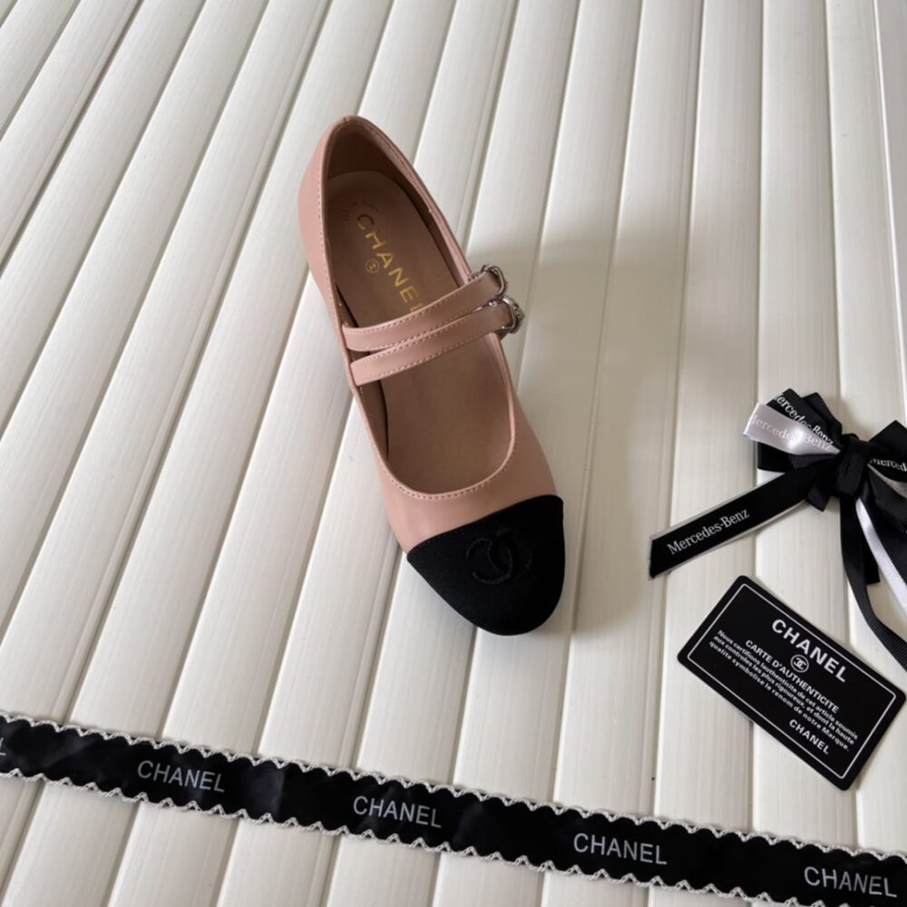 CHANEL MARY JANES AND GROSGRAIN PINK - Image 3