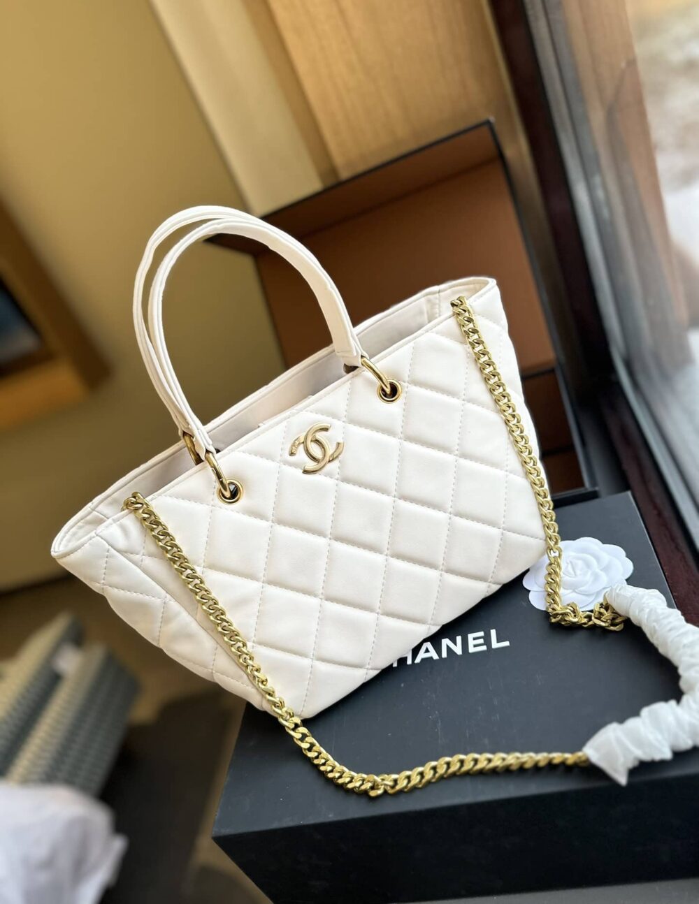 CHANEL SMALL SHOPPING BAG WHITE 25CM AS4188 - Image 2