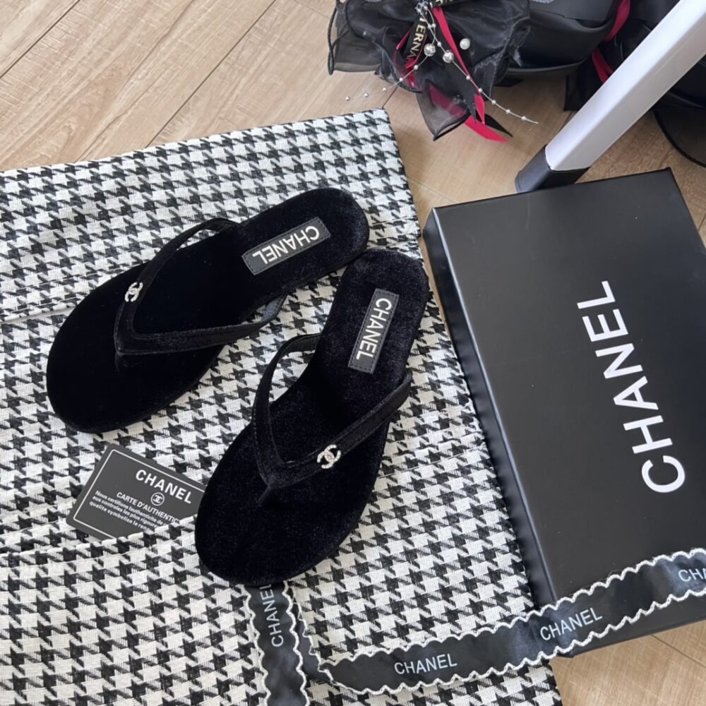 CHANEL THONGS SLIPPER VELVET IN BLACK G45716 B16716 94305 - Image 8