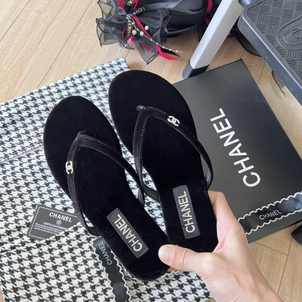 CHANEL THONGS SLIPPER VELVET IN BLACK G45716 B16716 94305 - Image 5