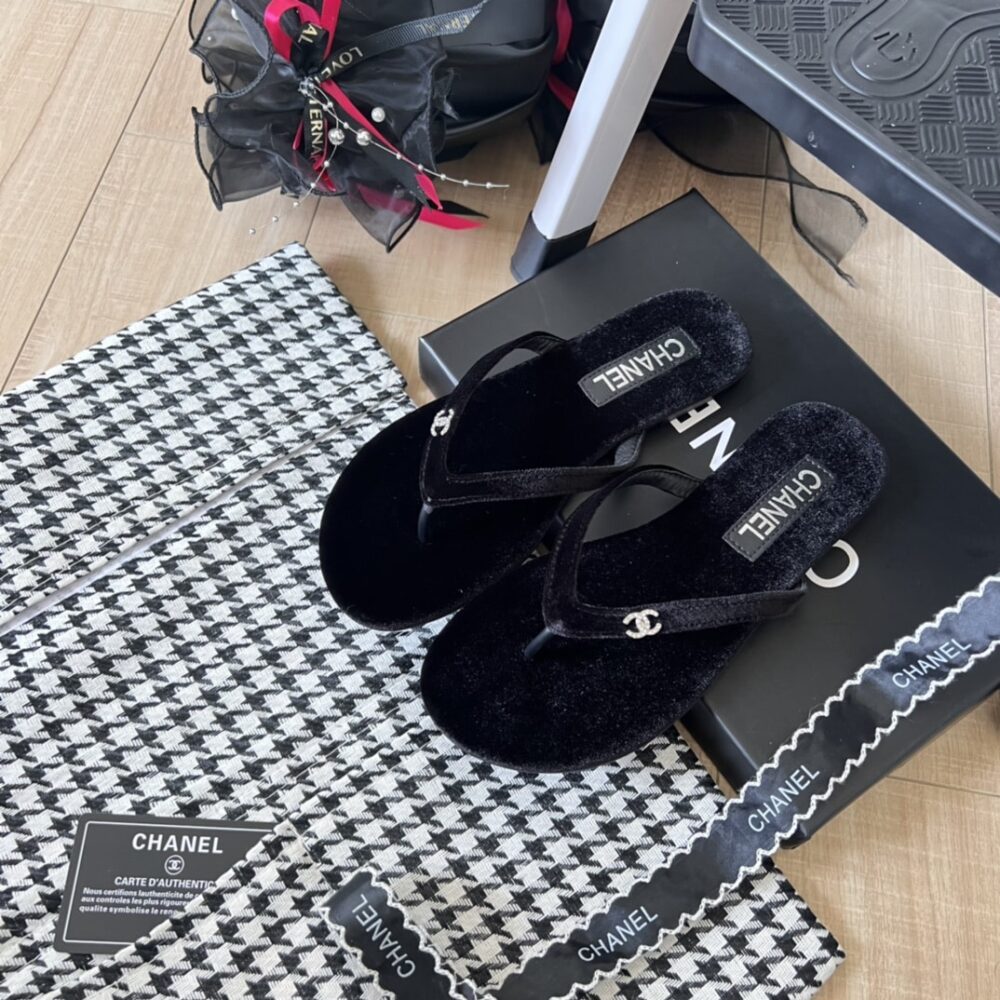 CHANEL THONGS SLIPPER VELVET IN BLACK G45716 B16716 94305 - Image 3