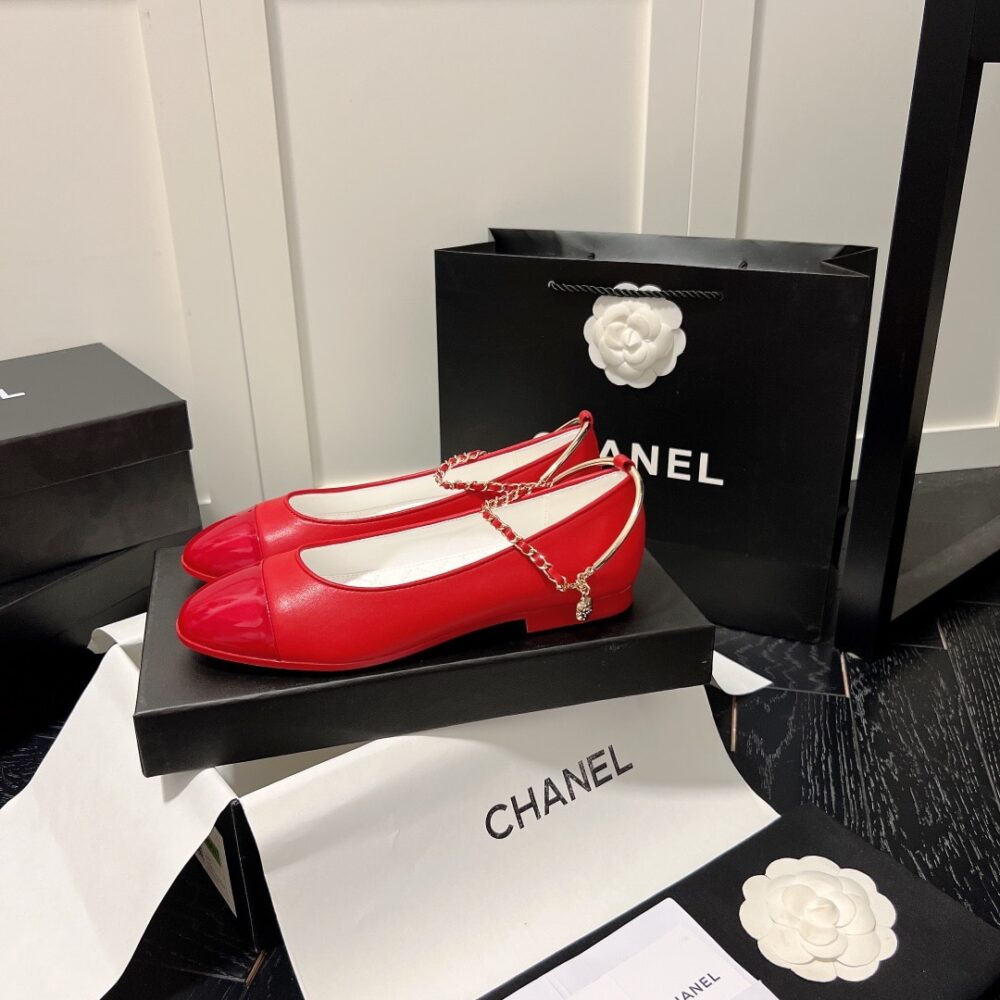CHANEL INTERLOCKING CC LOGO BALLET FLATS RED - Image 8