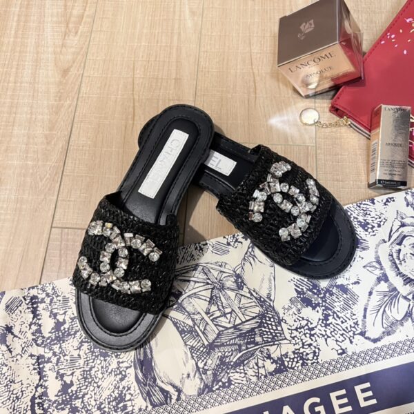CHANEL COCO MARK 23SS STRAW AND LEATHER SANDALS - Image 7