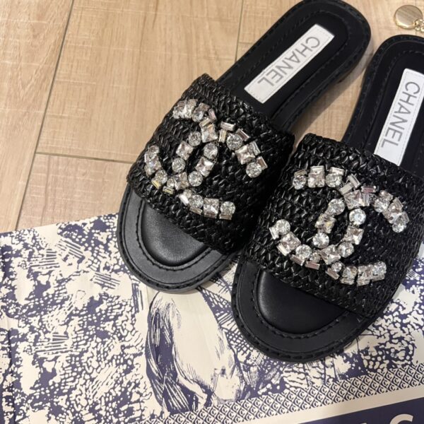 CHANEL COCO MARK 23SS STRAW AND LEATHER SANDALS - Image 5