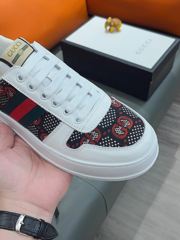 GUCCI SCREENER GG HIGH TOP SNEAKER WHITE WITH RED LOGO - Image 5