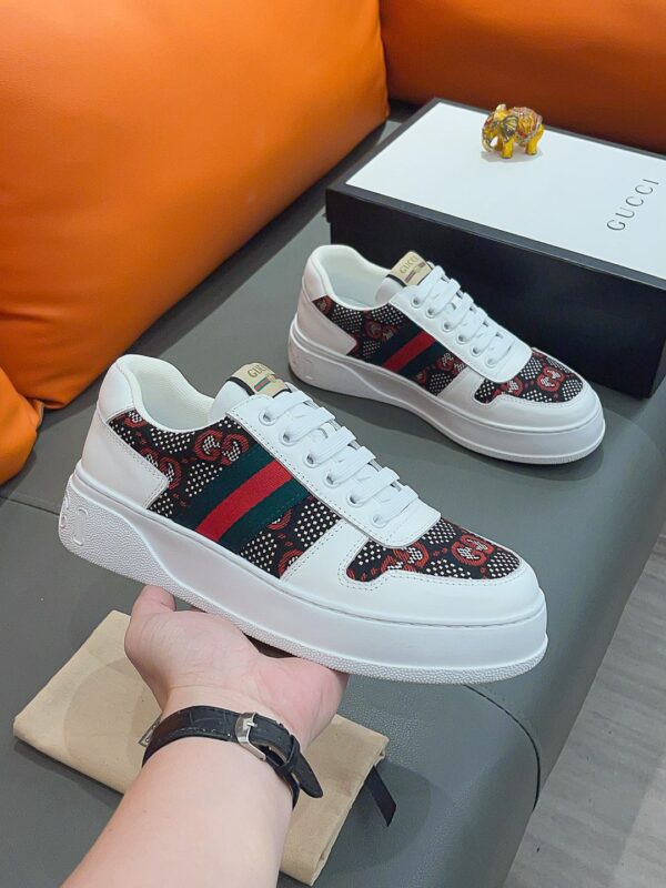 GUCCI SCREENER GG HIGH TOP SNEAKER WHITE WITH RED LOGO - Image 3