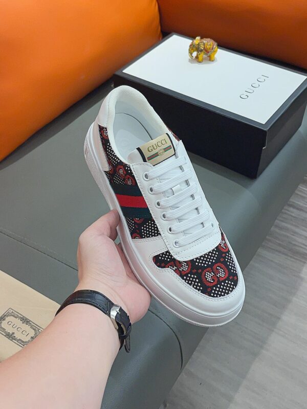 GUCCI SCREENER GG HIGH TOP SNEAKER WHITE WITH RED LOGO - Image 2