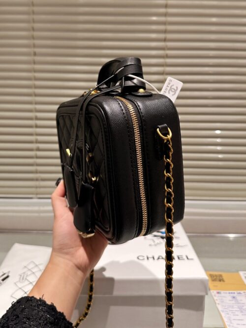 Alternative view of Chanel Small Vanity Case Ss22 Black 17Cm