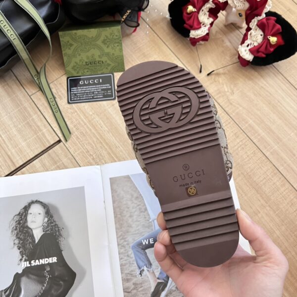 GUCCI GG HORIZONTAL STRAP SANDALS WITH TAG IN BROWN - Image 7