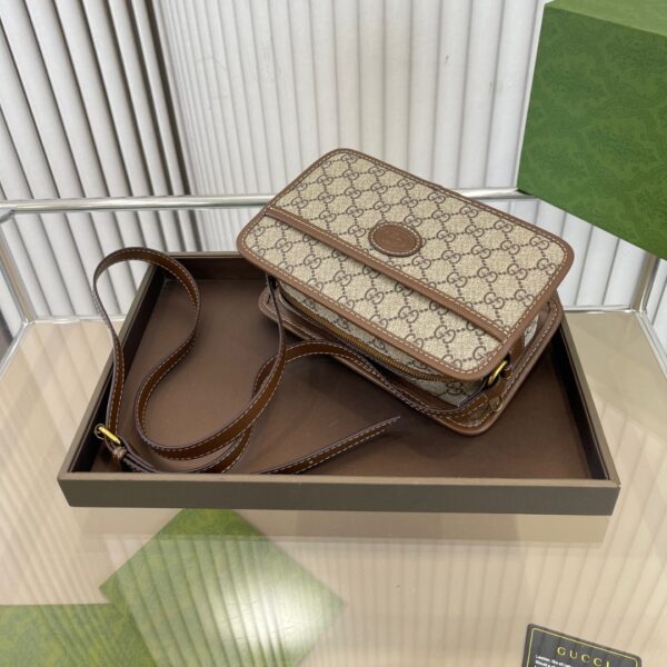 GUCCI MINI BAG WITH INTERLOCKING G IN GG SUPREME BROWN 22CM - Image 2
