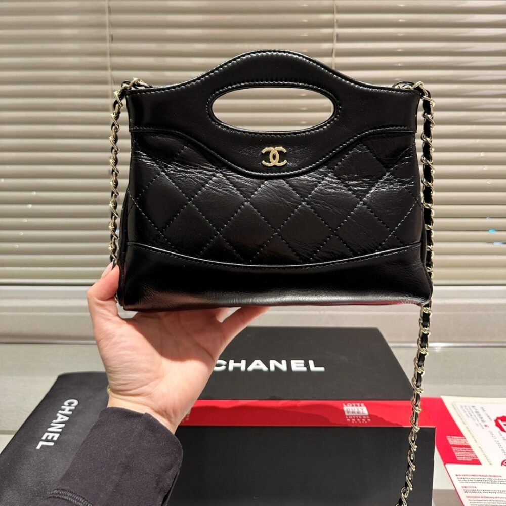 CHANEL 24C MINI 31 CLUTCH WITH CHAIN SHINY BLACK 24CM - Image 2