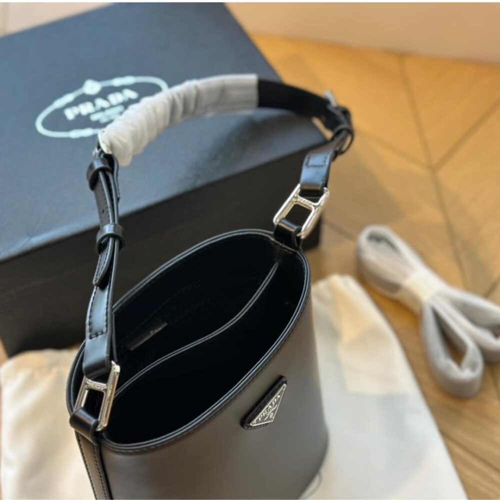 PRADA SPAZZOLATO BUCKET BAG BLACK 17CM - Image 4