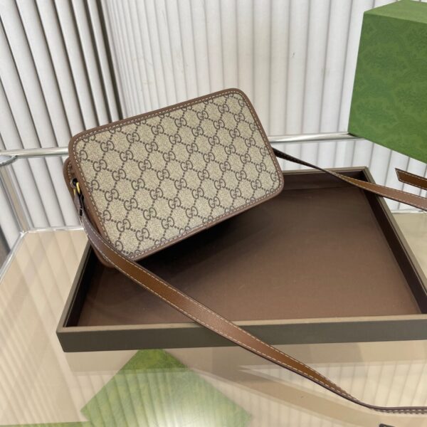 GUCCI MINI BAG WITH INTERLOCKING G IN GG SUPREME BROWN 22CM - Image 4