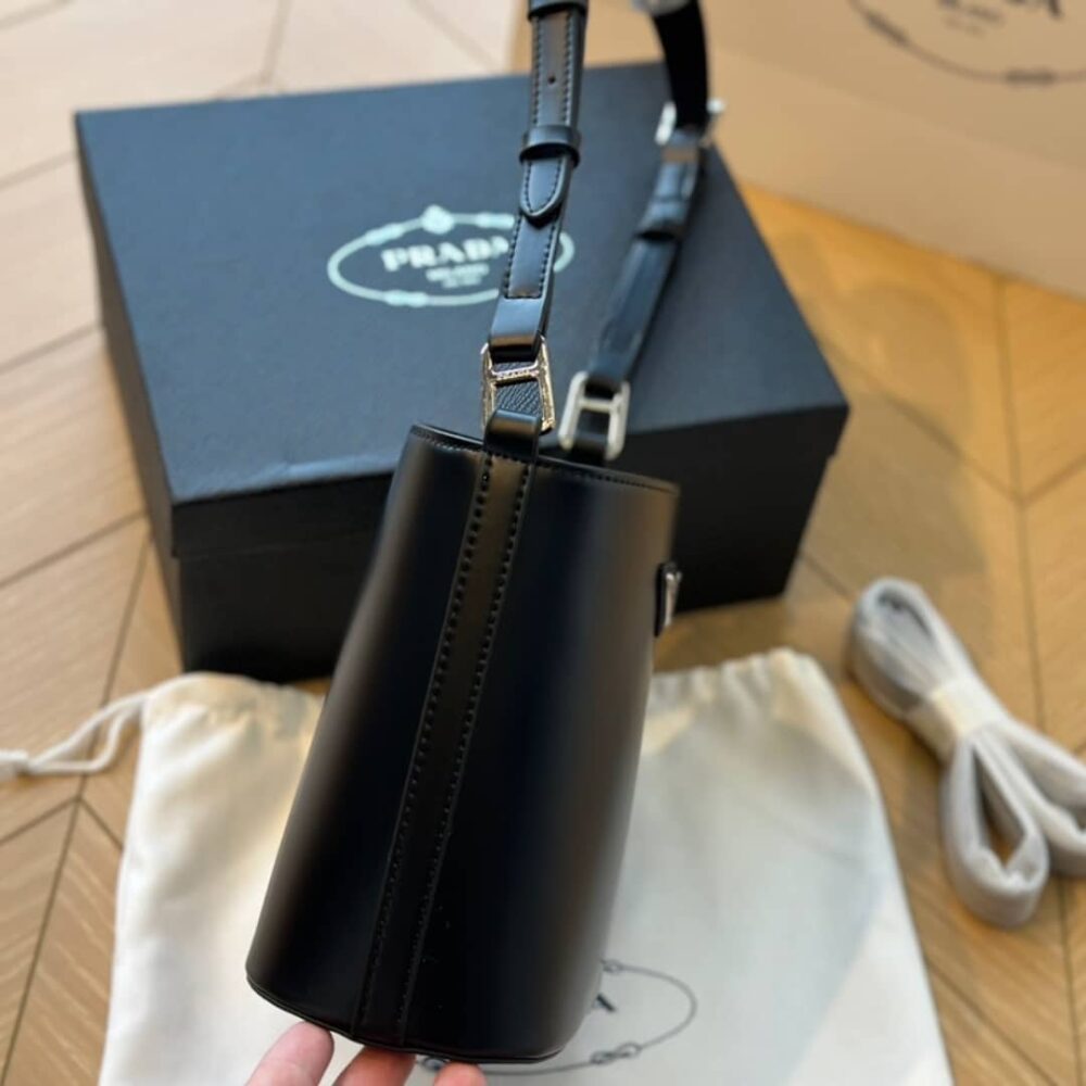 PRADA SPAZZOLATO BUCKET BAG BLACK 17CM - Image 5