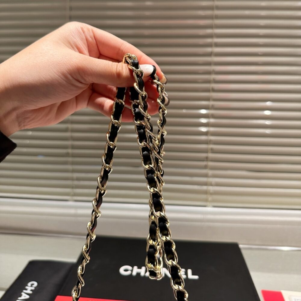 CHANEL 24C MINI 31 CLUTCH WITH CHAIN SHINY BLACK 24CM - Image 6