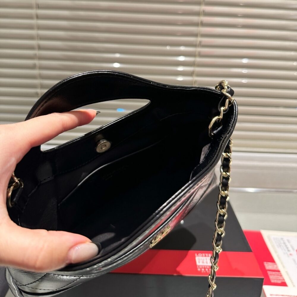 CHANEL 24C MINI 31 CLUTCH WITH CHAIN SHINY BLACK 24CM - Image 7