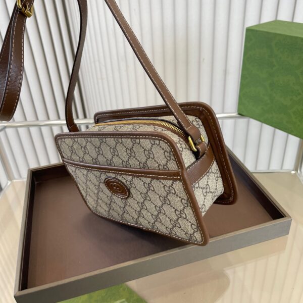 GUCCI MINI BAG WITH INTERLOCKING G IN GG SUPREME BROWN 22CM - Image 7
