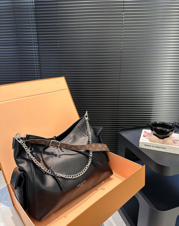 LOUIS VUITTON CARRYALL CARGO PM BAG BLACK 33CM M24861 - Image 2