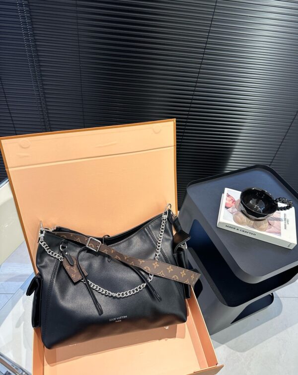 LOUIS VUITTON CARRYALL CARGO PM BAG BLACK 33CM M24861 - Image 3