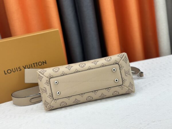 LOUIS VUITTON HAND IT ALL PM GALET 29CM M24255 - Image 6