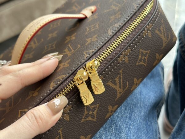 LOUIS VUITTON LV NICE JEWELRY CASE BROWN 23CM - Image 4