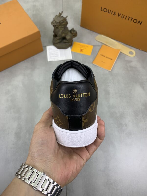 LOUIS VUITTON SNEAKER CALFSKIN MONOGRAM PATTERN IN BROWN - Image 7